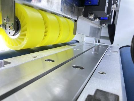 เครื่องตัดตัวอย่างกล่องกล่องกระดาษแบบอัตโนมัติ PRY-1800 7